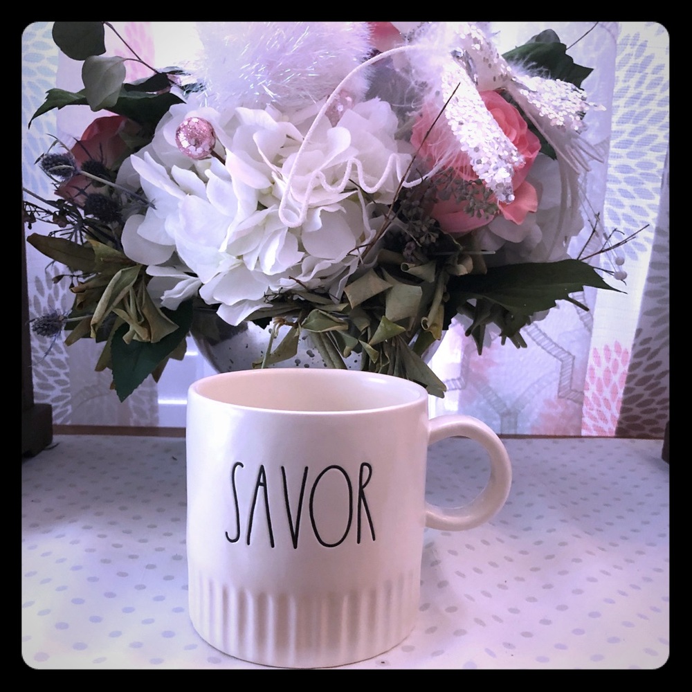 🎀RAE DUNN “SAVOR” MUG🎀